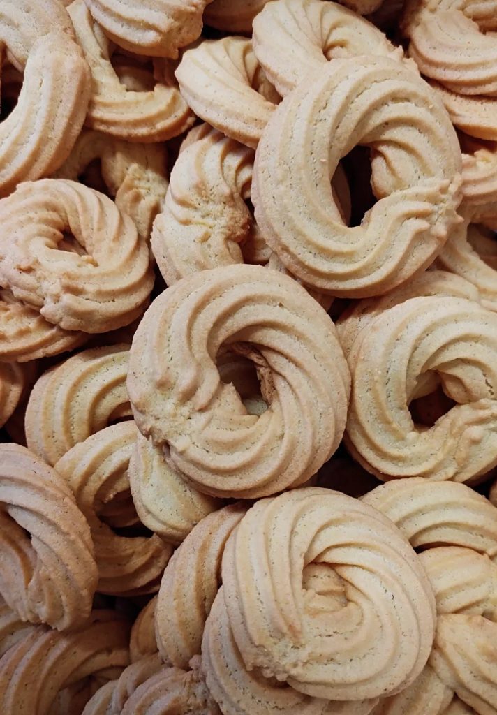 Ring-shaped Paste di Meliga, fresh from the oven