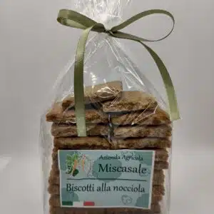 Biscotti alle nocciole con solo ingredienti vegetali